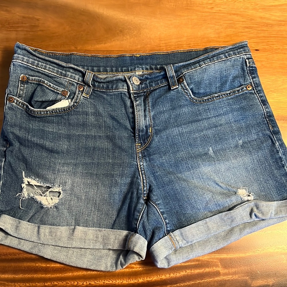Levi’s jean shorts